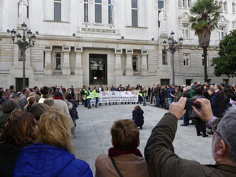 17-12-13-FolgaXustiza-manifestacionACorunha-09.jpg